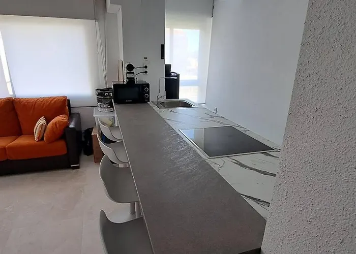 Apartamento Reformado, A 2min De Playa, En La Mejor Zona. *