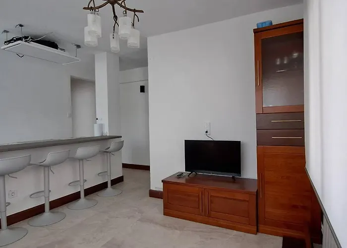 Apartamento Reformado, A 2min De Playa, En La Mejor Zona. *