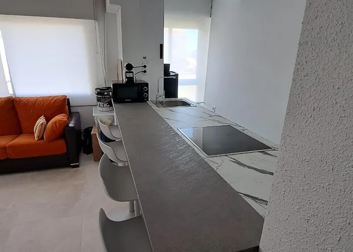 Apartamento Reformado, A 2min De Playa, En La Mejor Zona.